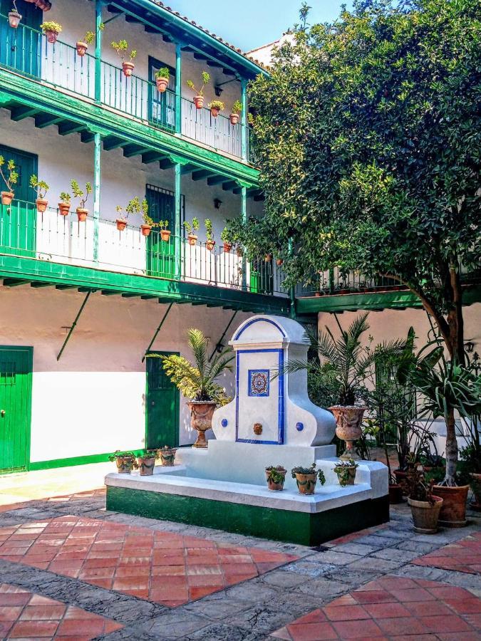 La Puerta Verde De Las Setas De Sevilla Exterior photo